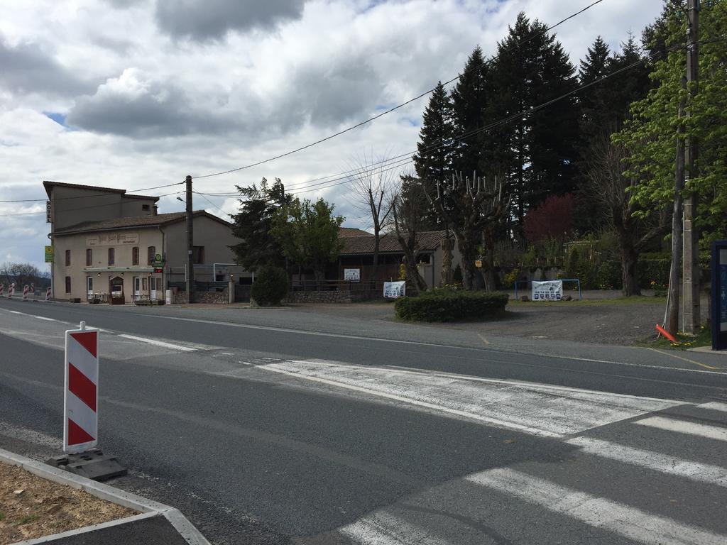 Hotel Saint Pierre Les Sauvages  Dış mekan fotoğraf